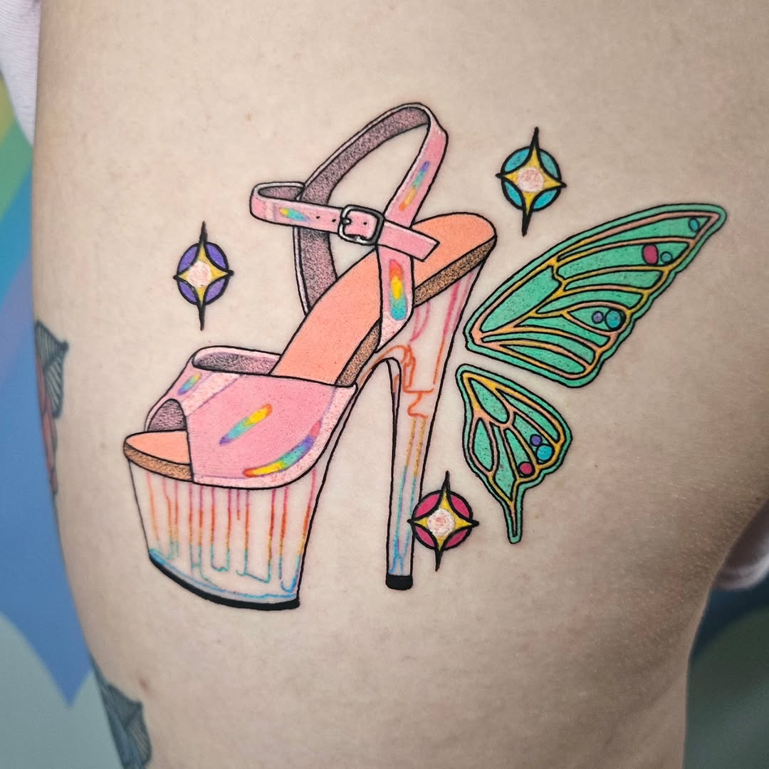 Tattoo by @grayscaleskies — new_school