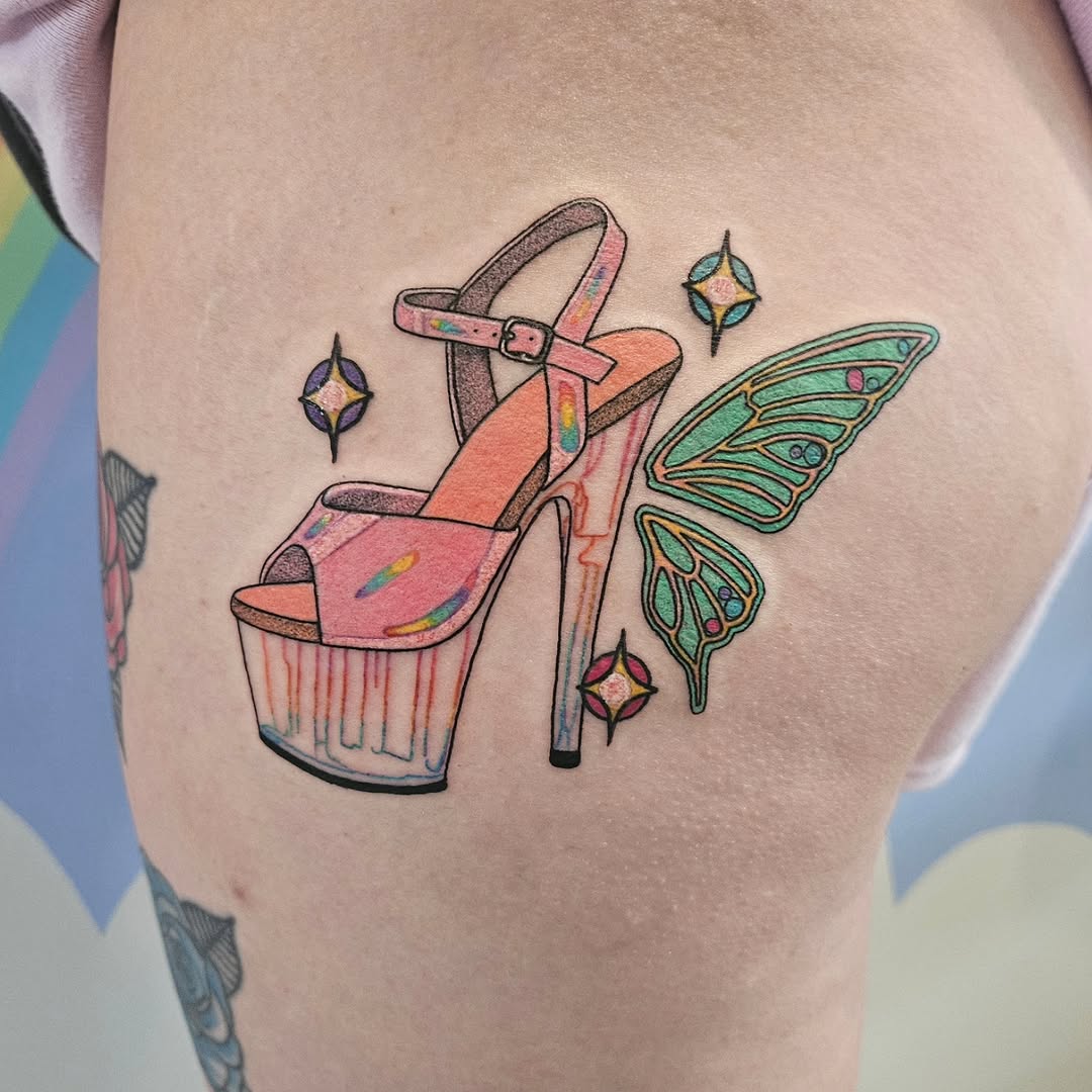 Tattoo by @grayscaleskies — new_school
