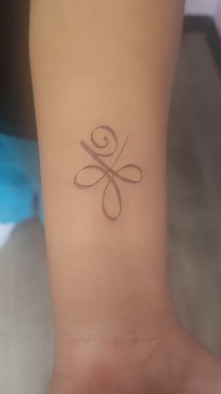 Tattoo by @merreart_007 β fine_line, minimalist