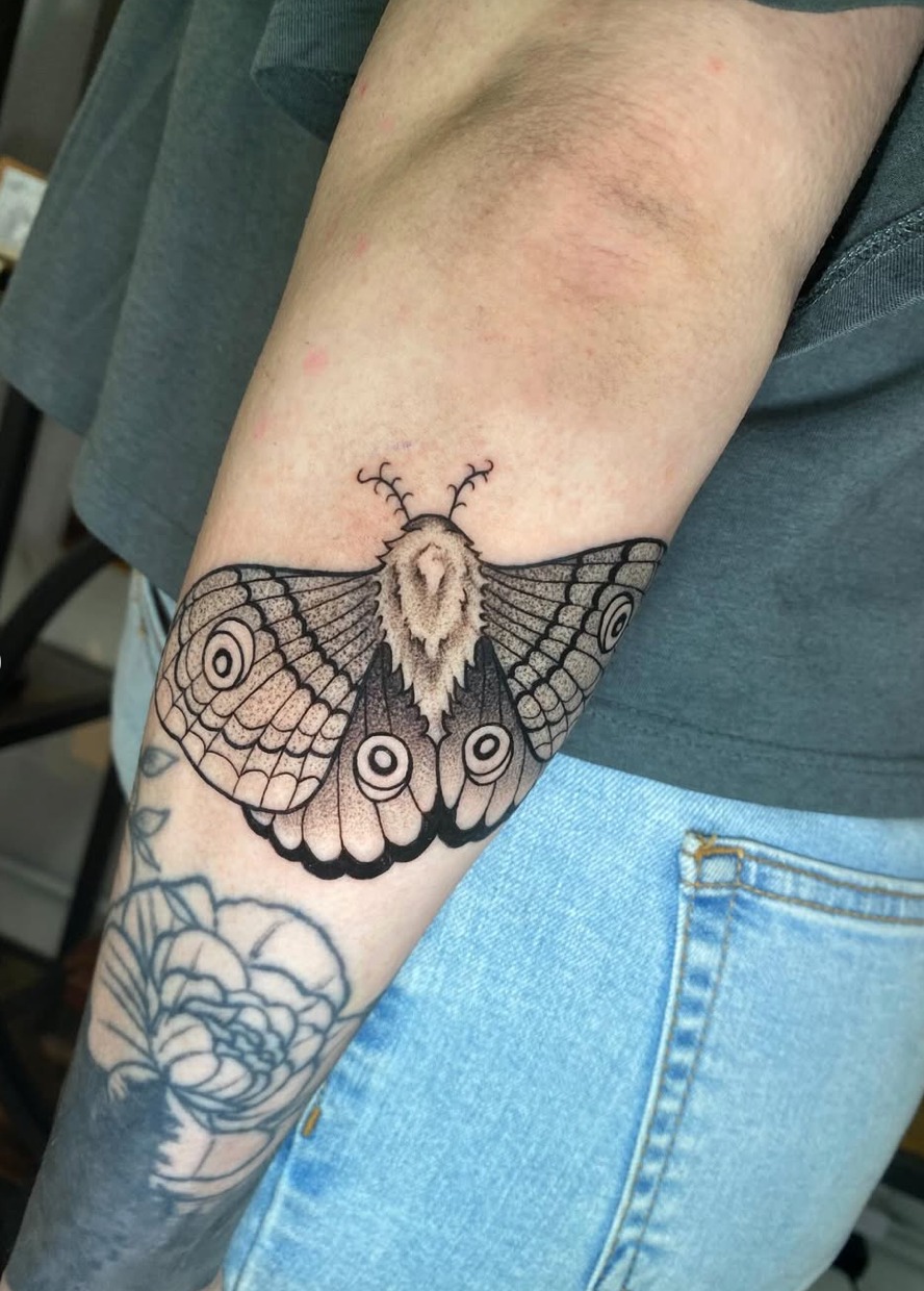 Tattoo by @tree.lmnop.tattoo — black_and_grey, dotwork
