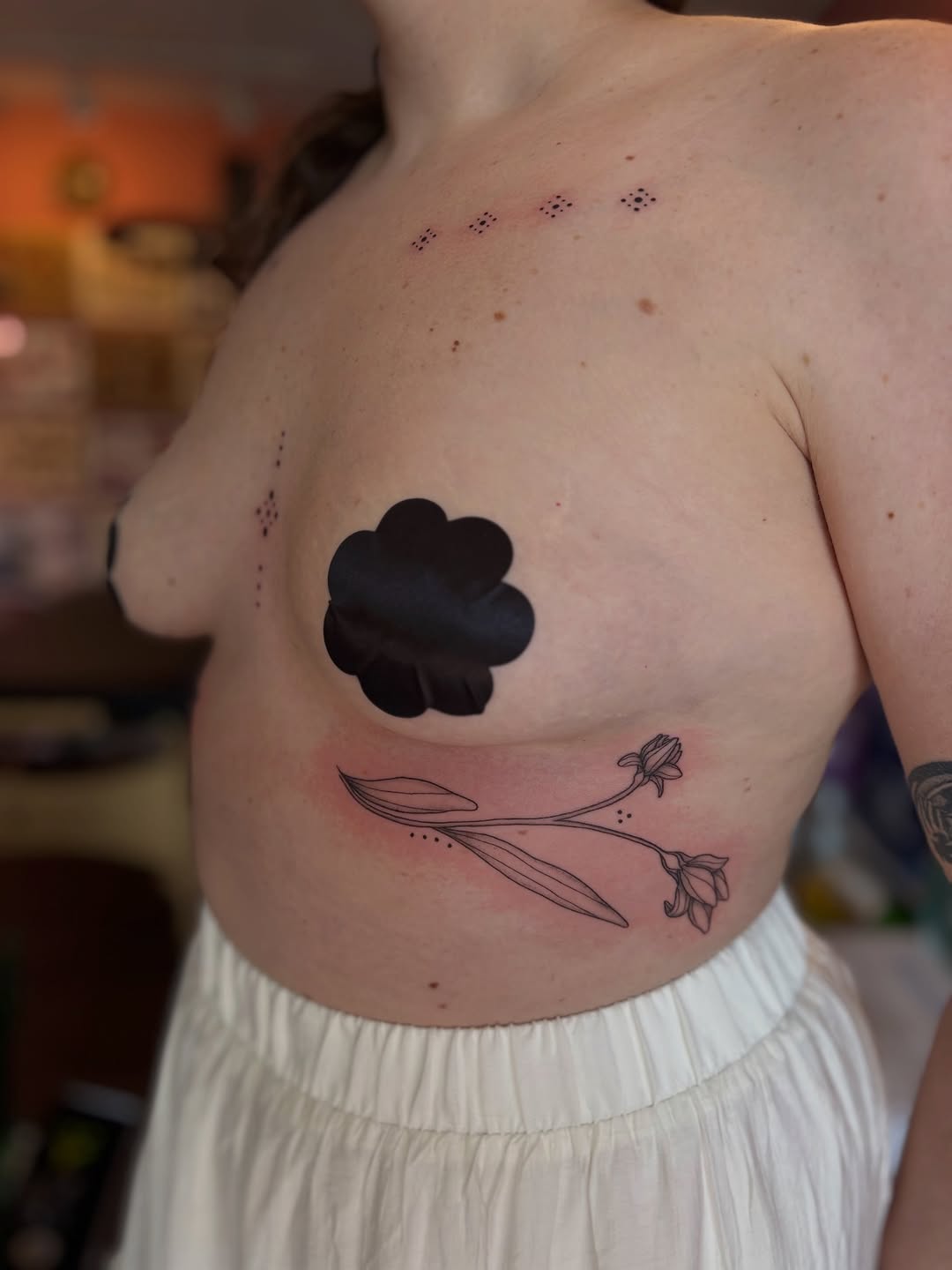 Tattoo by @damoretattoos — fine_line, minimalist