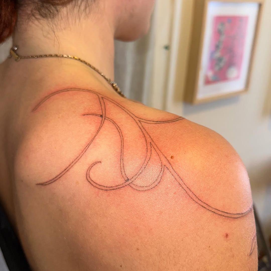 Tattoo by @pokingyousoftly — fine_line