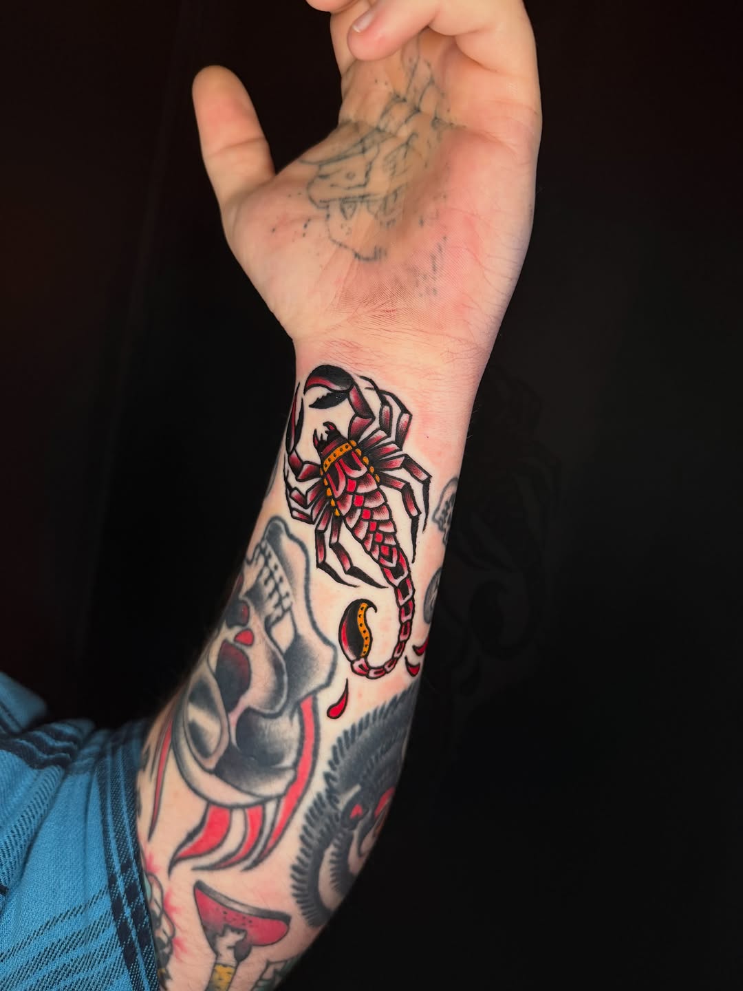 Tattoo by @_gwen.ink — american_traditional, illustrative