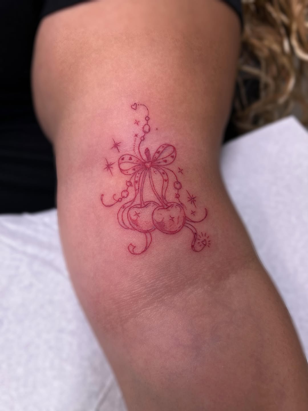 Tattoo by @dazeeinkstudio โ fine_line