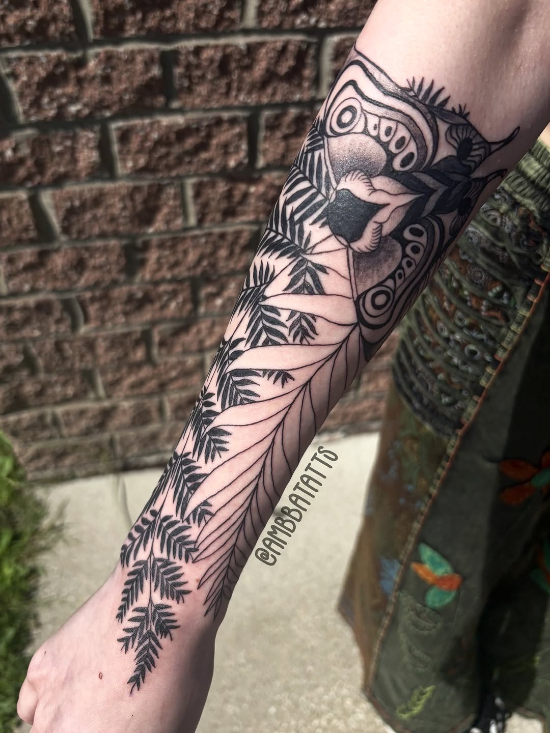 Tattoo by @ambbatatts โ illustrative, black_and_grey