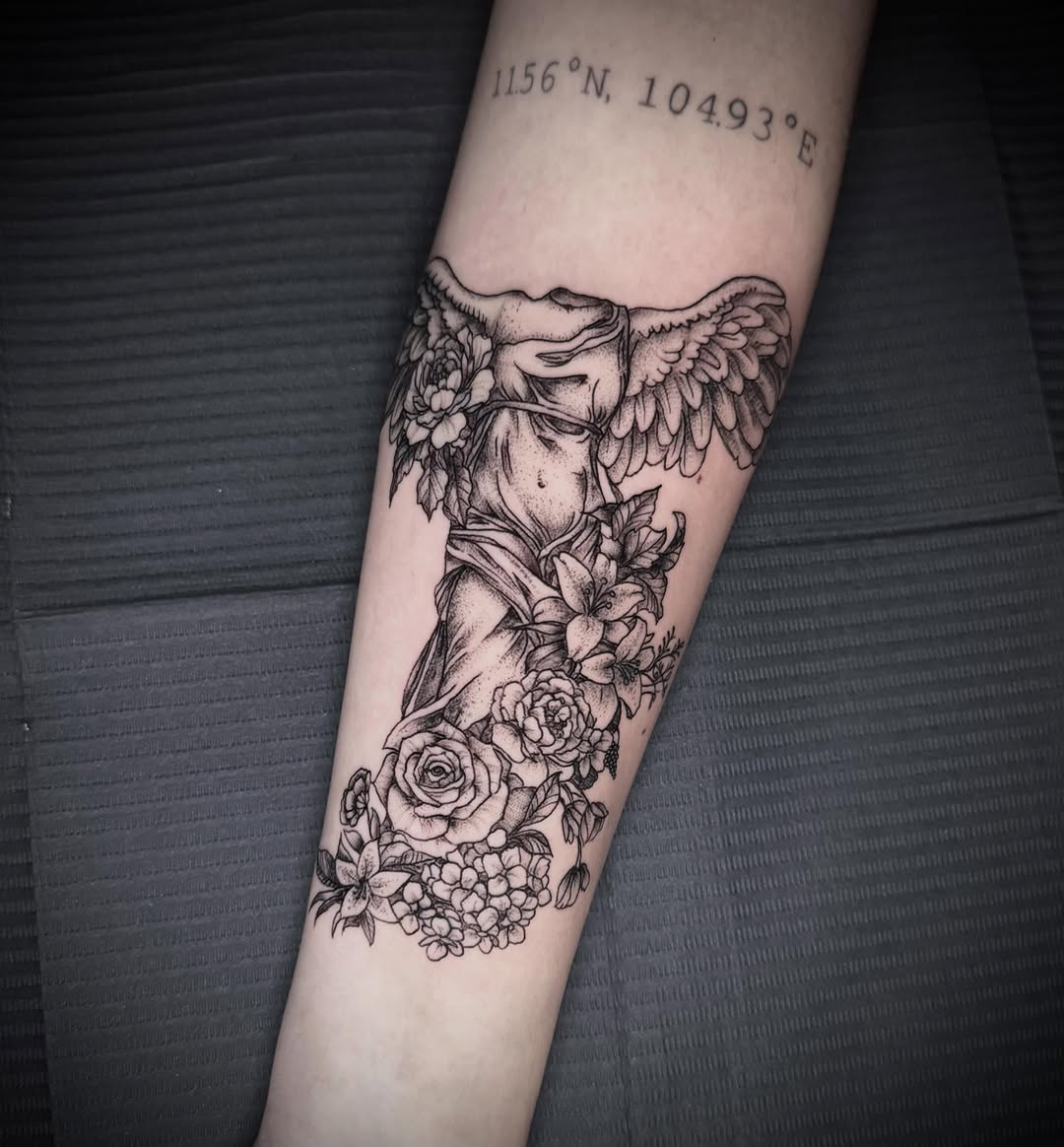 Tattoo by @spikes.and.daisies — black_and_grey, realism