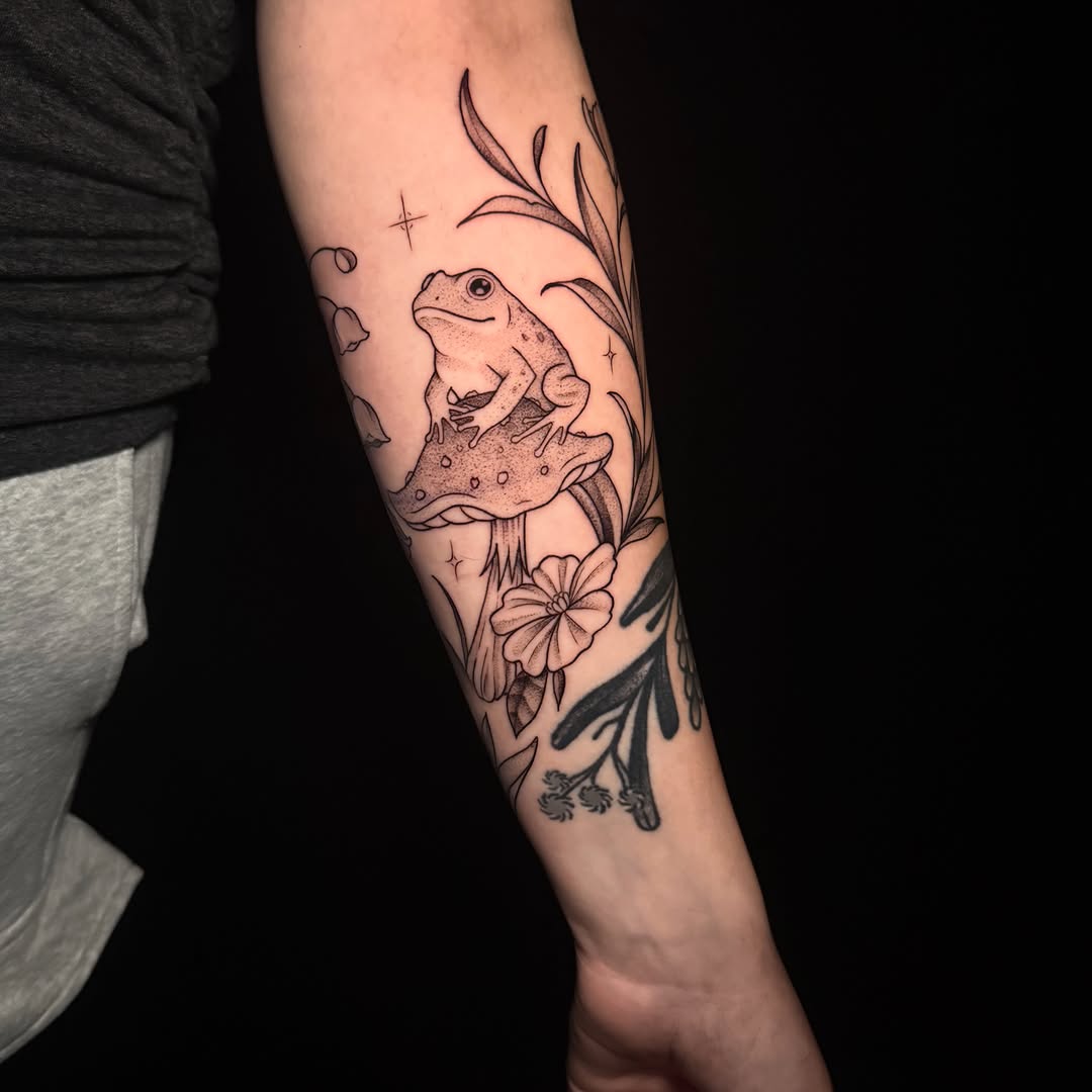 Tattoo by @goldenmagtattoo — black_and_grey