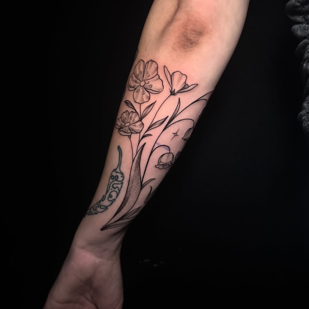 Tattoo by @goldenmagtattoo — fine_line