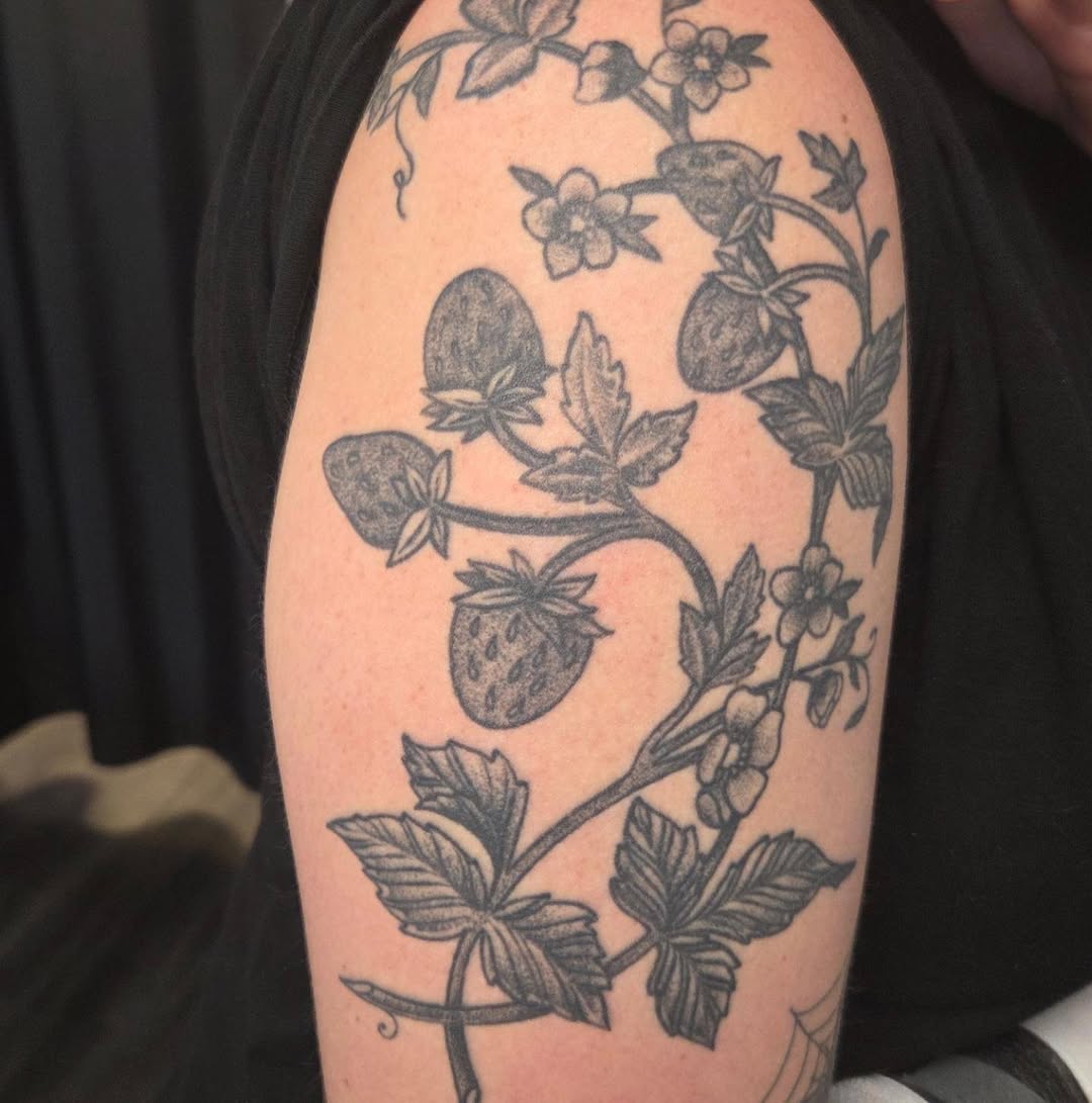 Tattoo by @rinval.ink — black_and_grey, illustrative