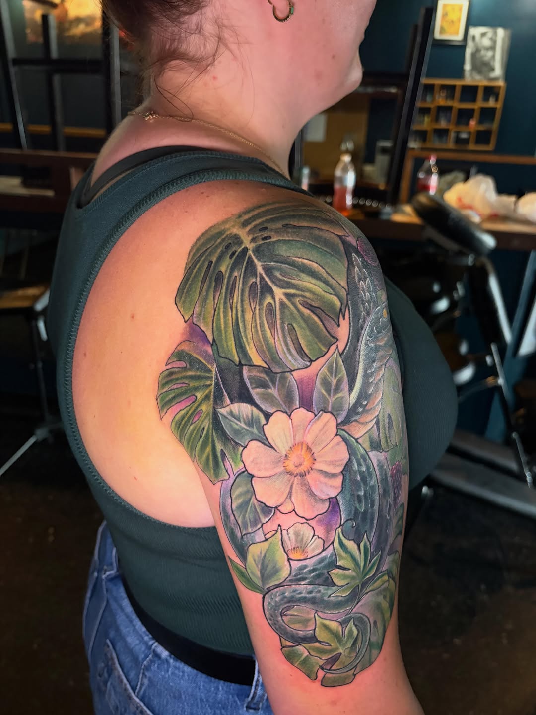 Tattoo by @luci.bat.tattoo β realism, botanical
