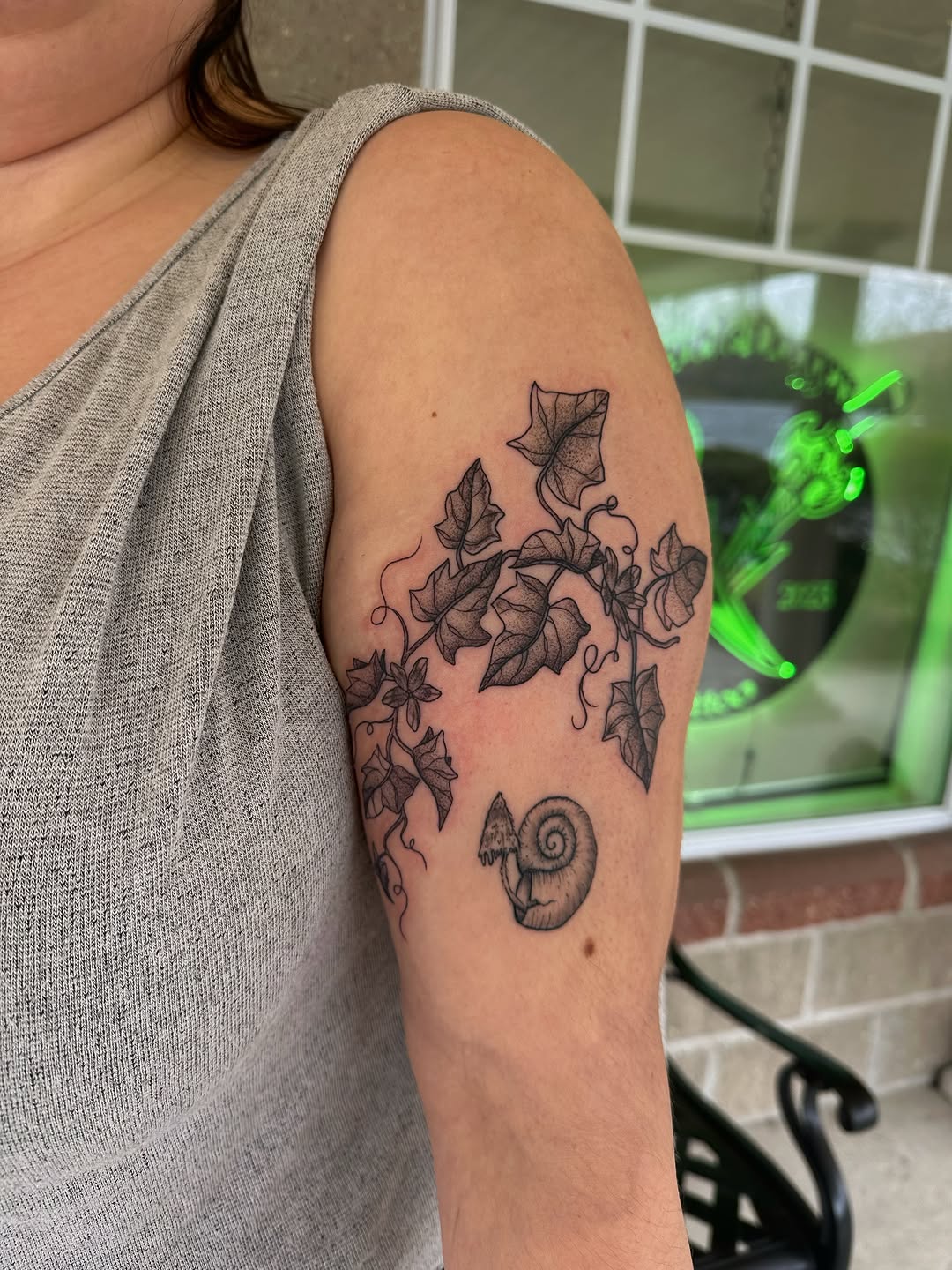 Tattoo by @valvntin — black_and_grey