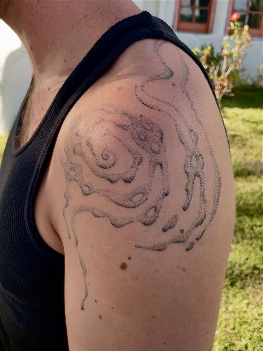 Tattoo by @nicoletty_ — dotwork