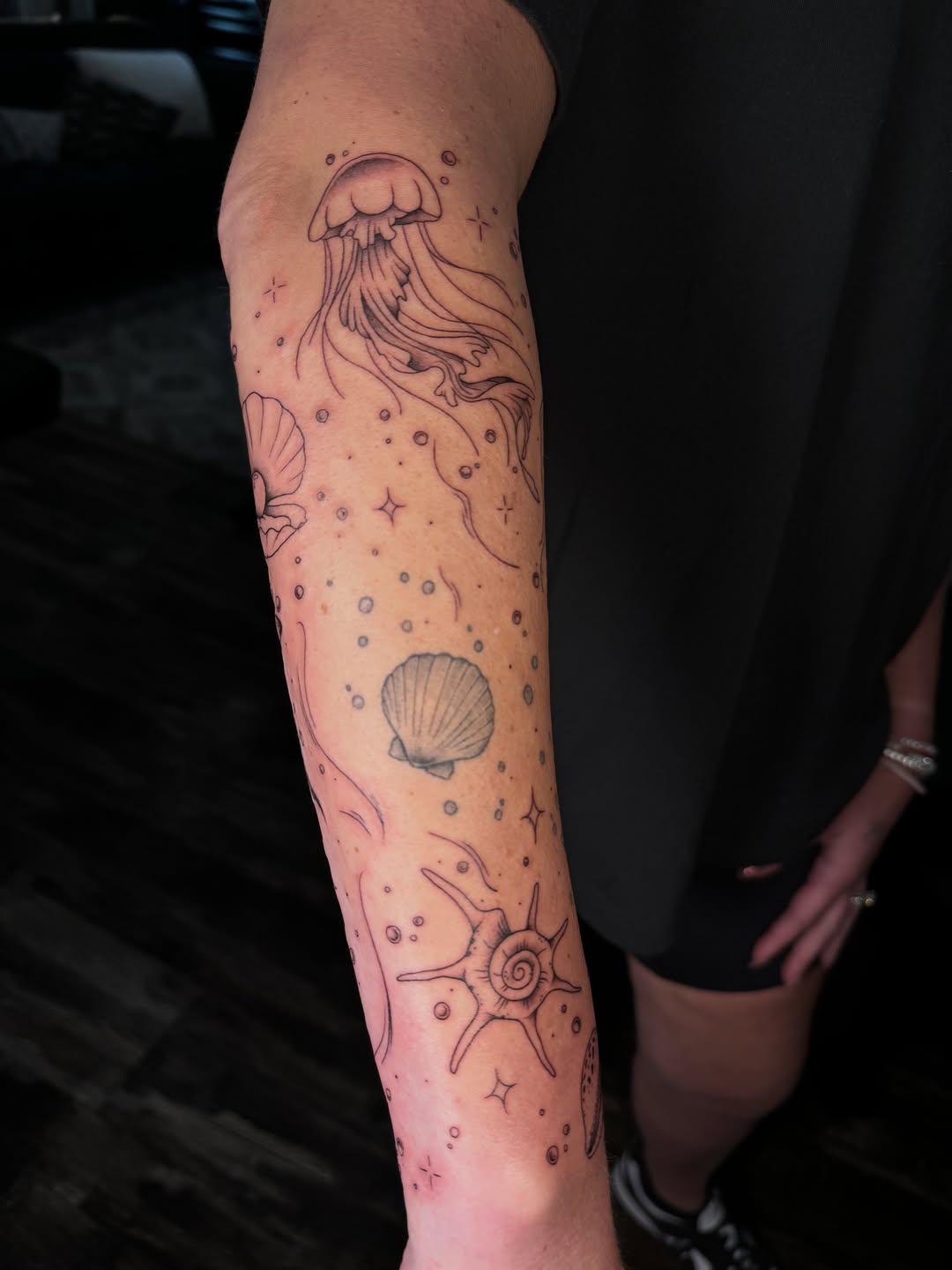 Tattoo by @inkedbyjulia โ fine_line