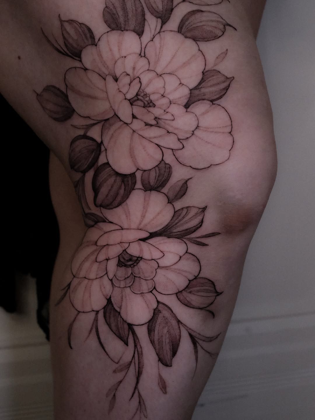 Tattoo by @zozutattoo β black_and_grey, fine_line