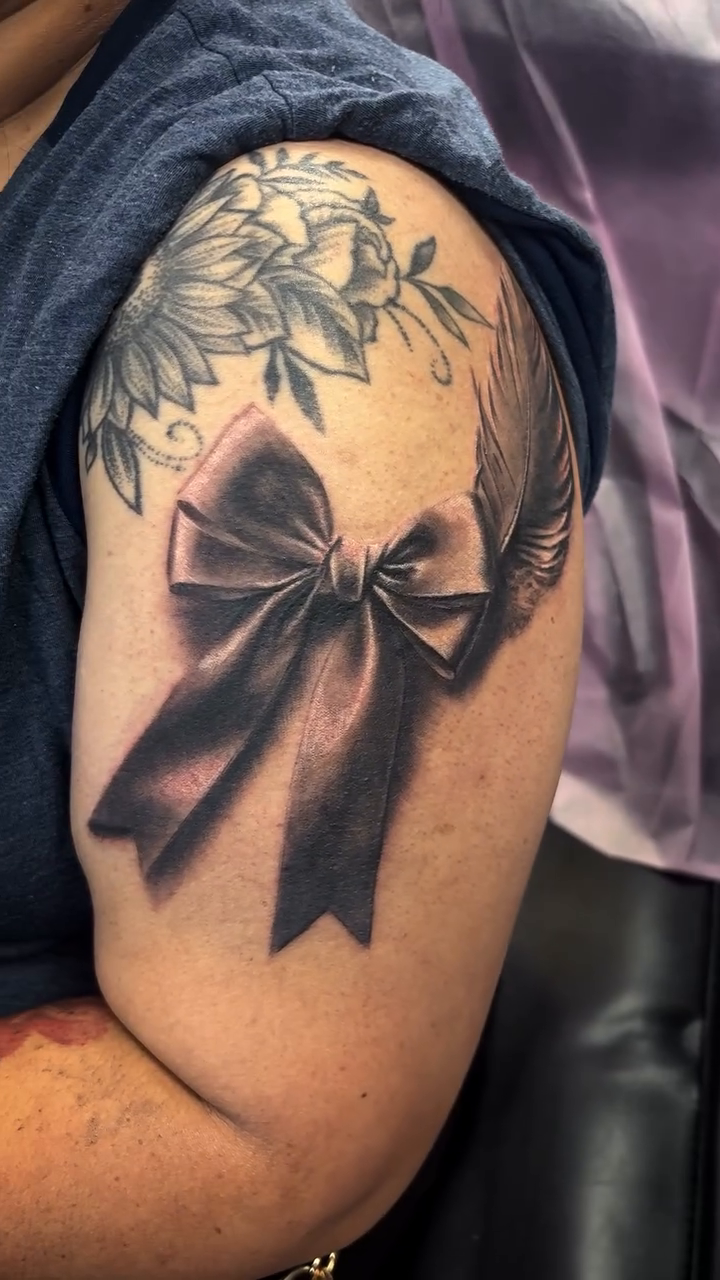 Tattoo by @tattoosbybenloredo — black_and_grey, realism
