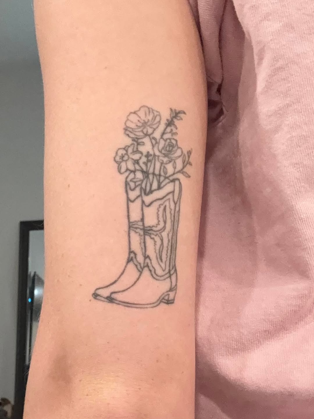 Tattoo by @jcgm_ink — fine_line