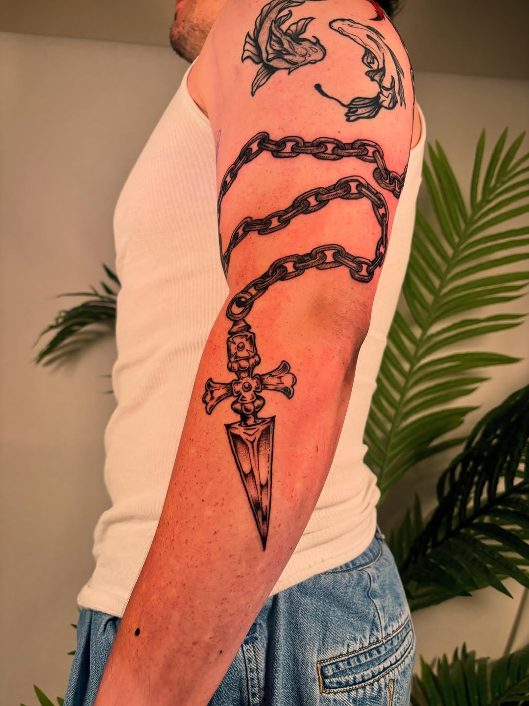 Tattoo by @hoppingfences โ black_and_grey