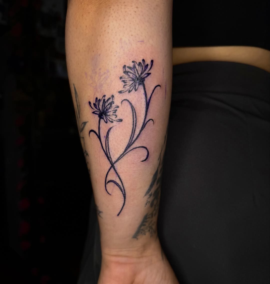 Tattoo by @tattylongleg — fine_line