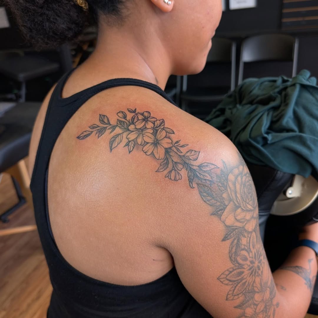 Tattoo by @hearthcreativestudios โ fine_line, black_and_grey
