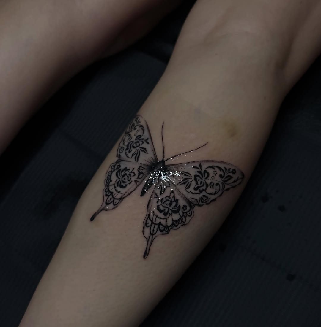 Tattoo by @angelbabyj.tattoos — fine_line, ornamental