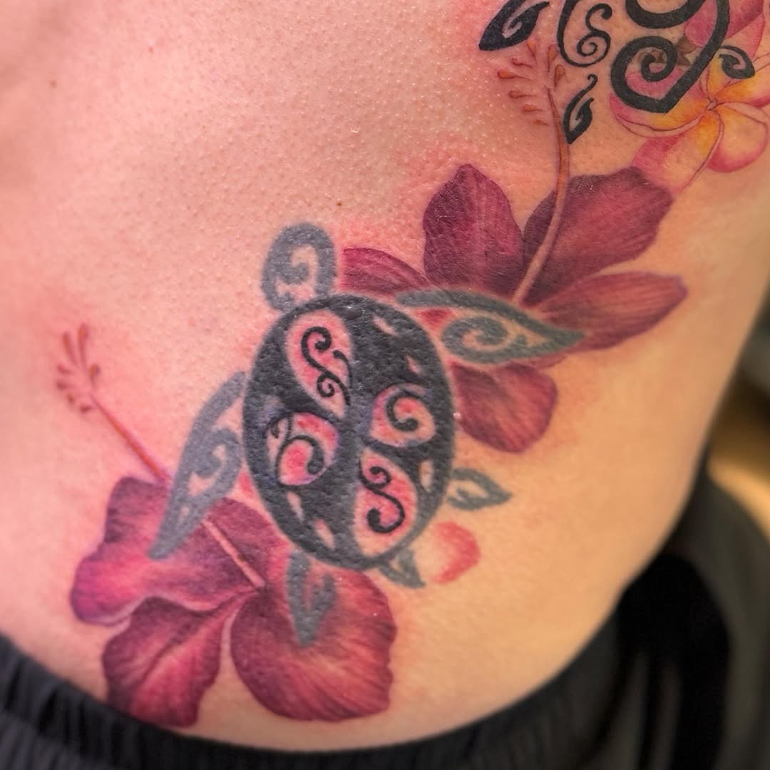 Tattoo by @pxinkpmutattoos โ black_and_grey