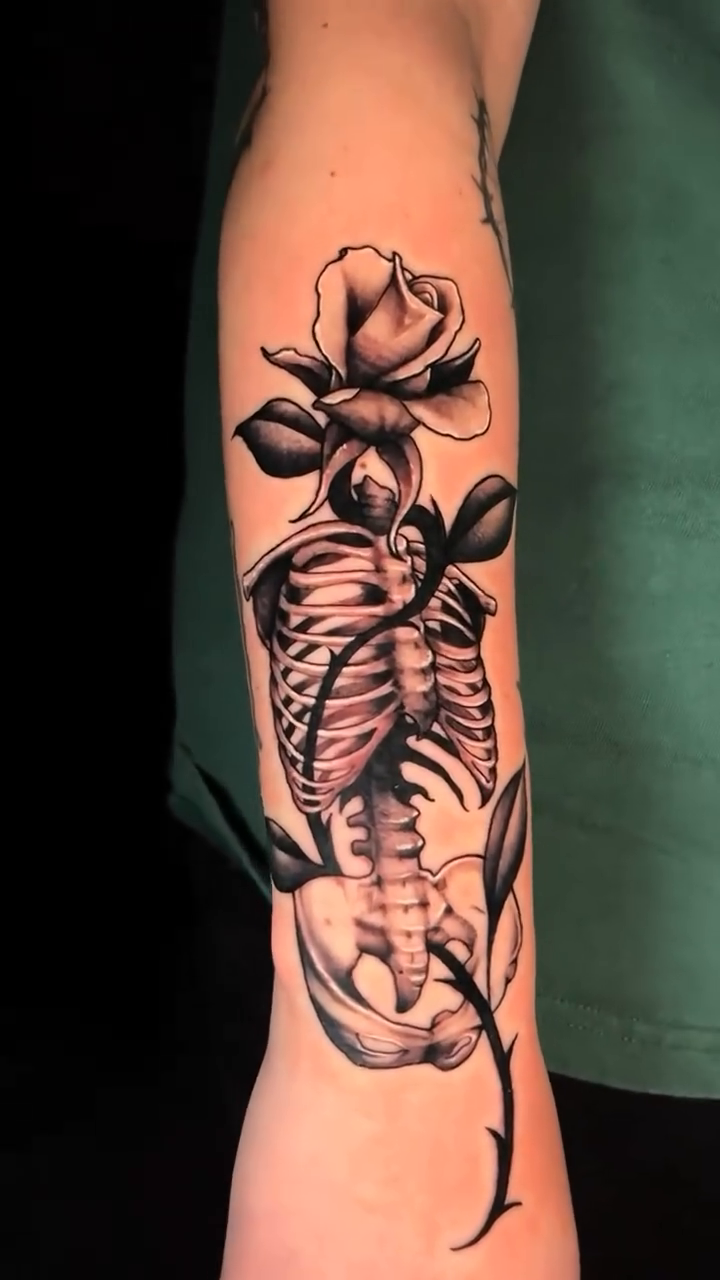 Tattoo by @_gwen.ink — illustrative, black_and_grey
