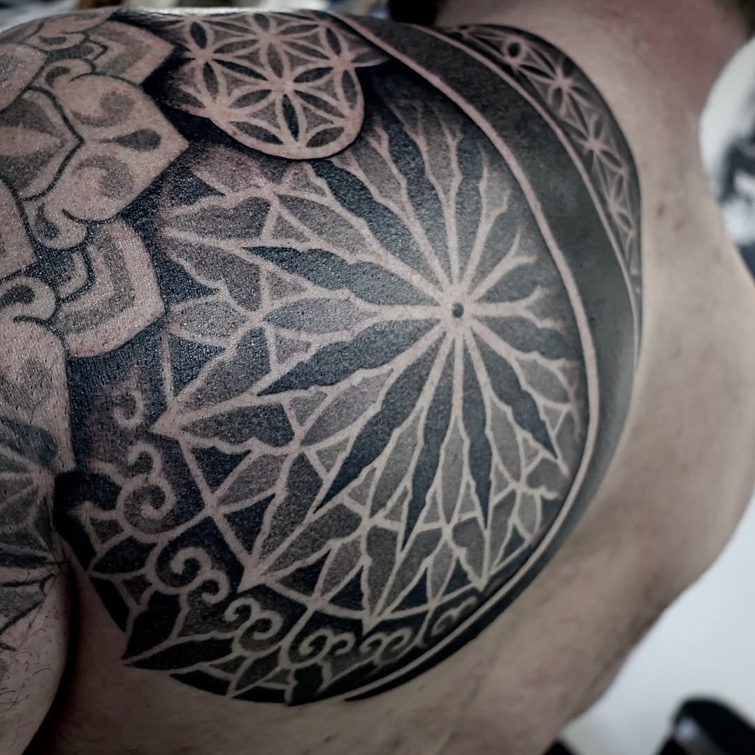 Tattoo by @jc_tats โ geometric, dotwork