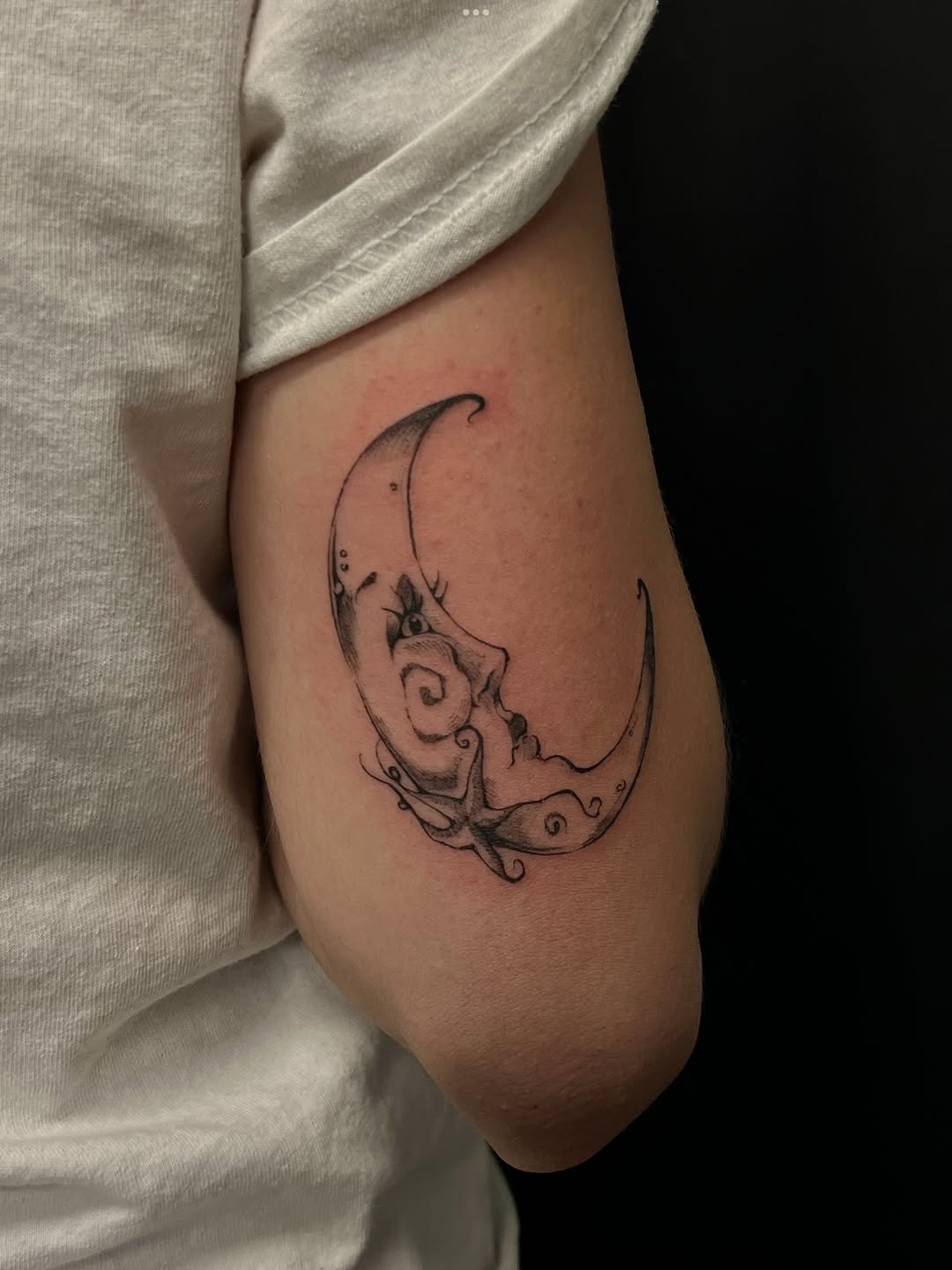 Tattoo by @dreamrealm — fine_line, illustrative