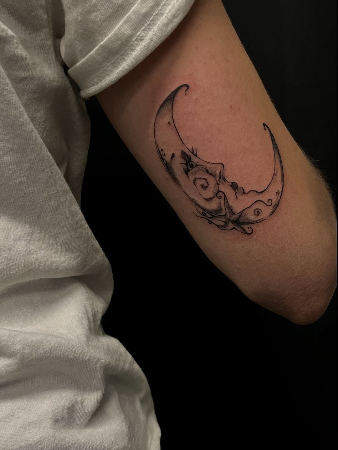Tattoo by @dreamrealm — fine_line, illustrative