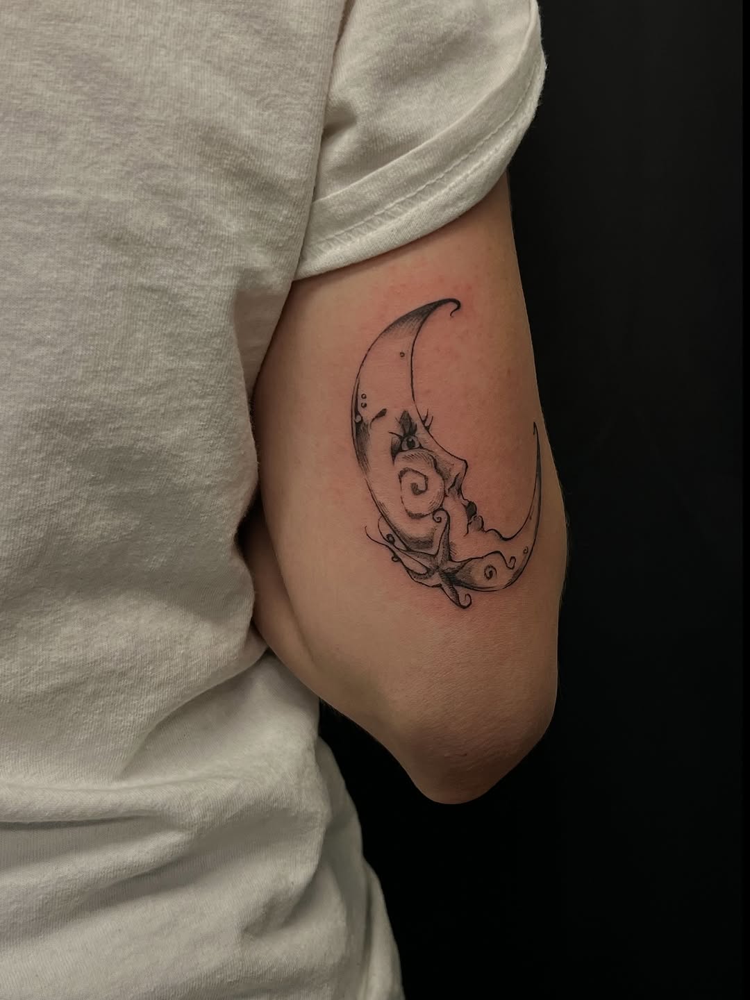 Tattoo by @dreamrealm — fine_line, illustrative