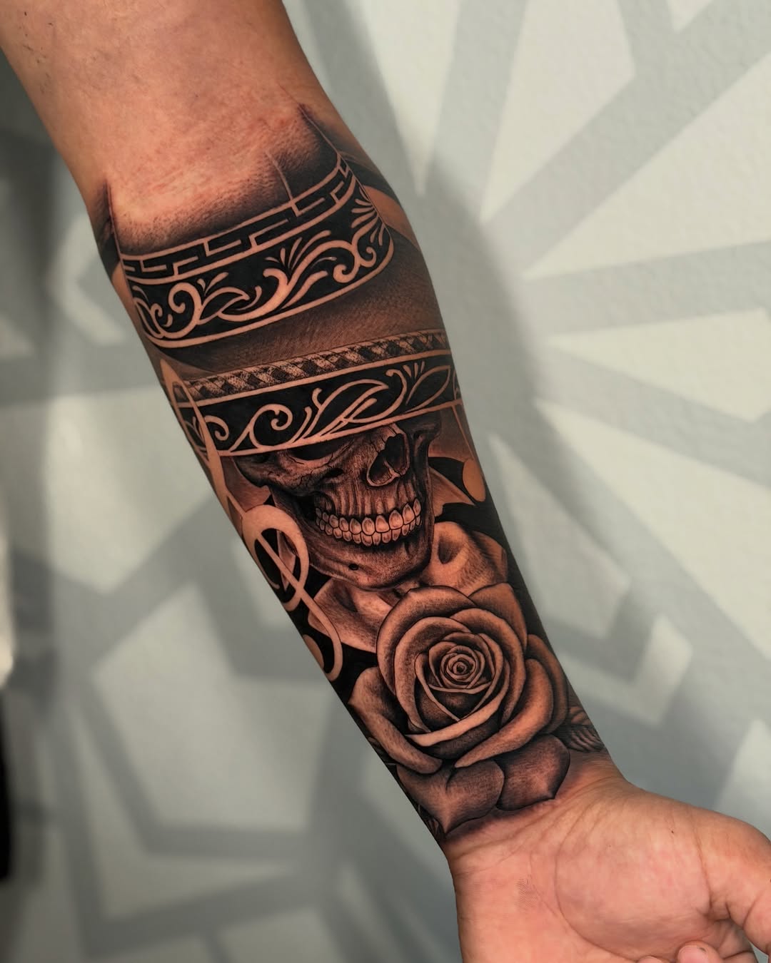Tattoo by @nandojaa_ink — black_and_grey, realism