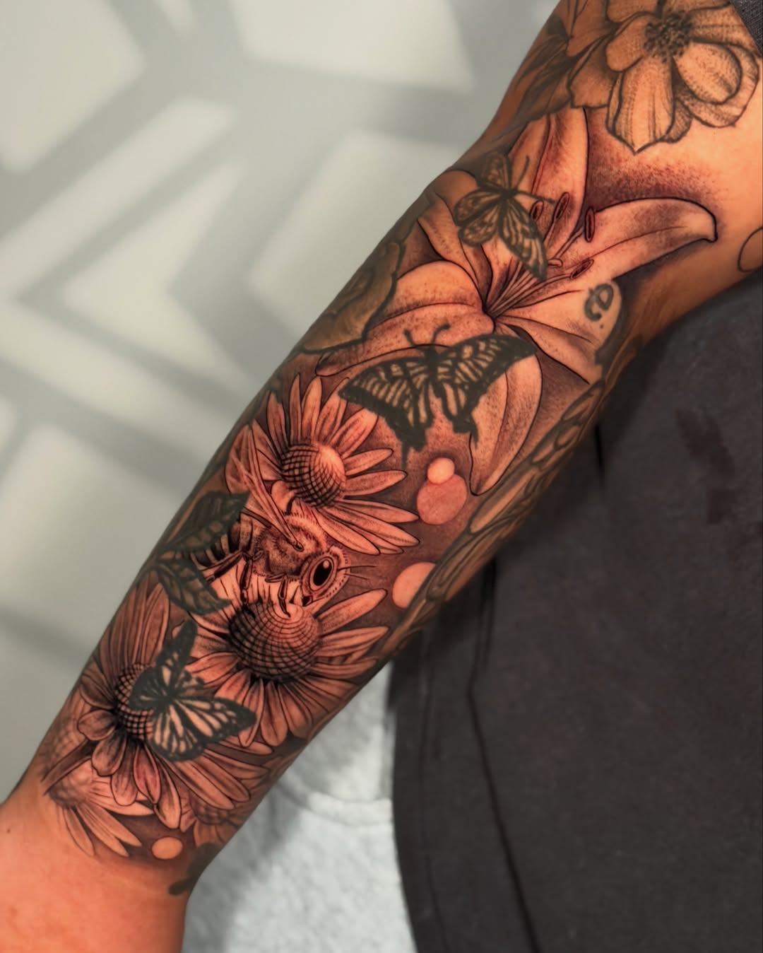 Tattoo by @nandojaa_ink — realism, black_and_grey