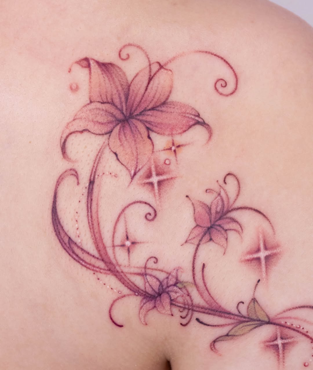 Tattoo by @gracillustrates — fine_line, watercolor