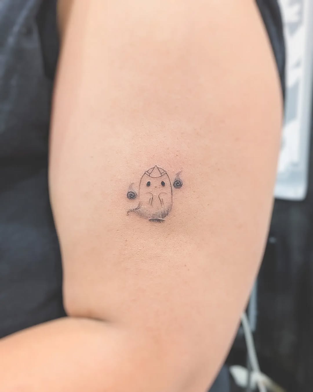 Tattoo by @tatie.ink โ fine_line, minimalist