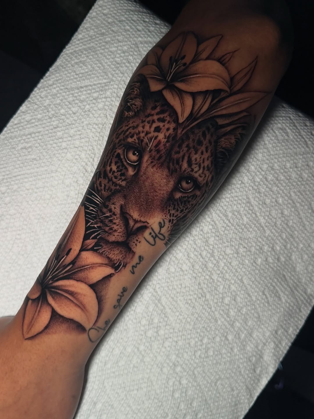 Tattoo by @moni.ca_tattoos โ realism, black_and_grey