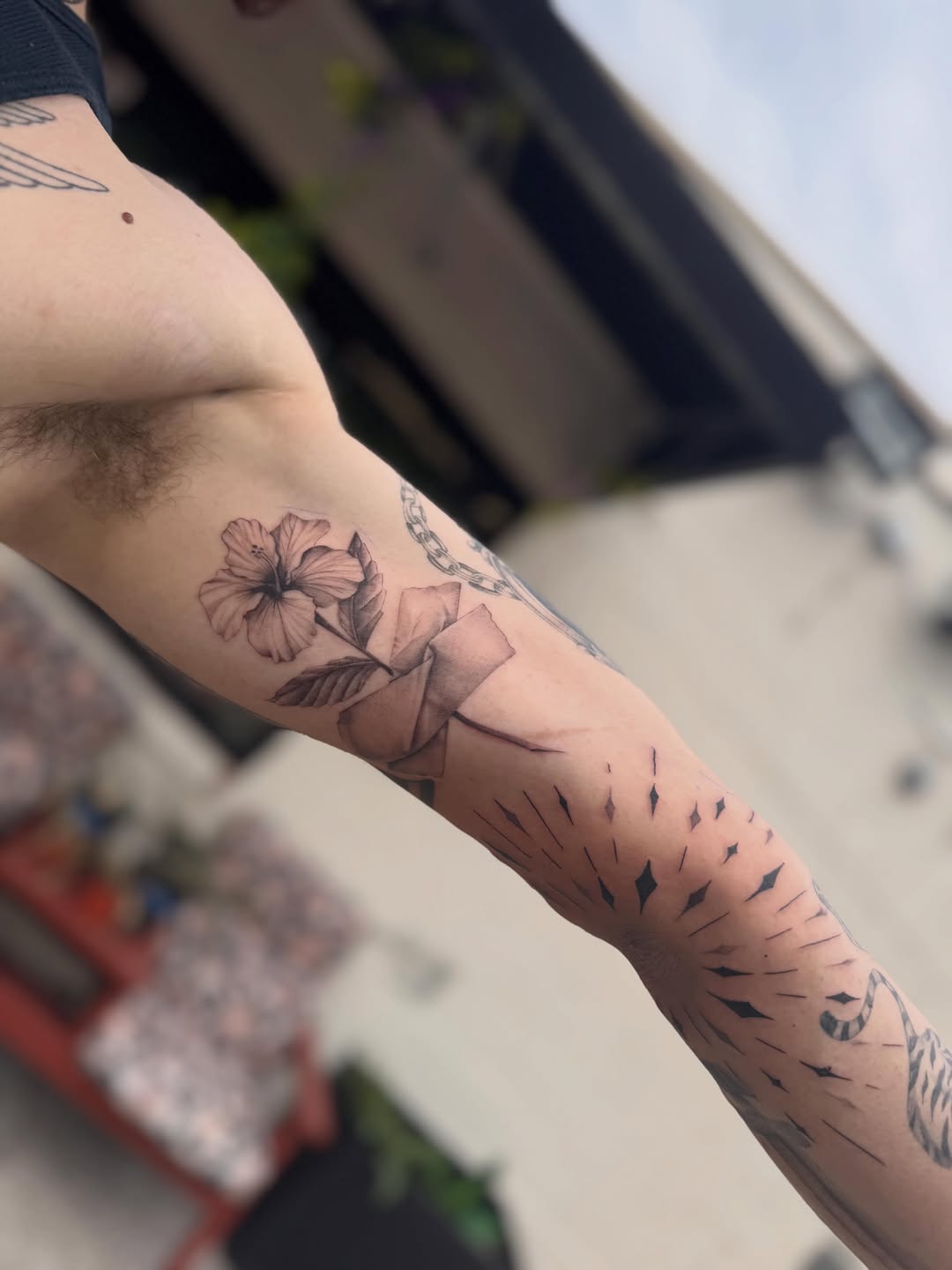 Tattoo by @annaainkk — black_and_grey, fine_line