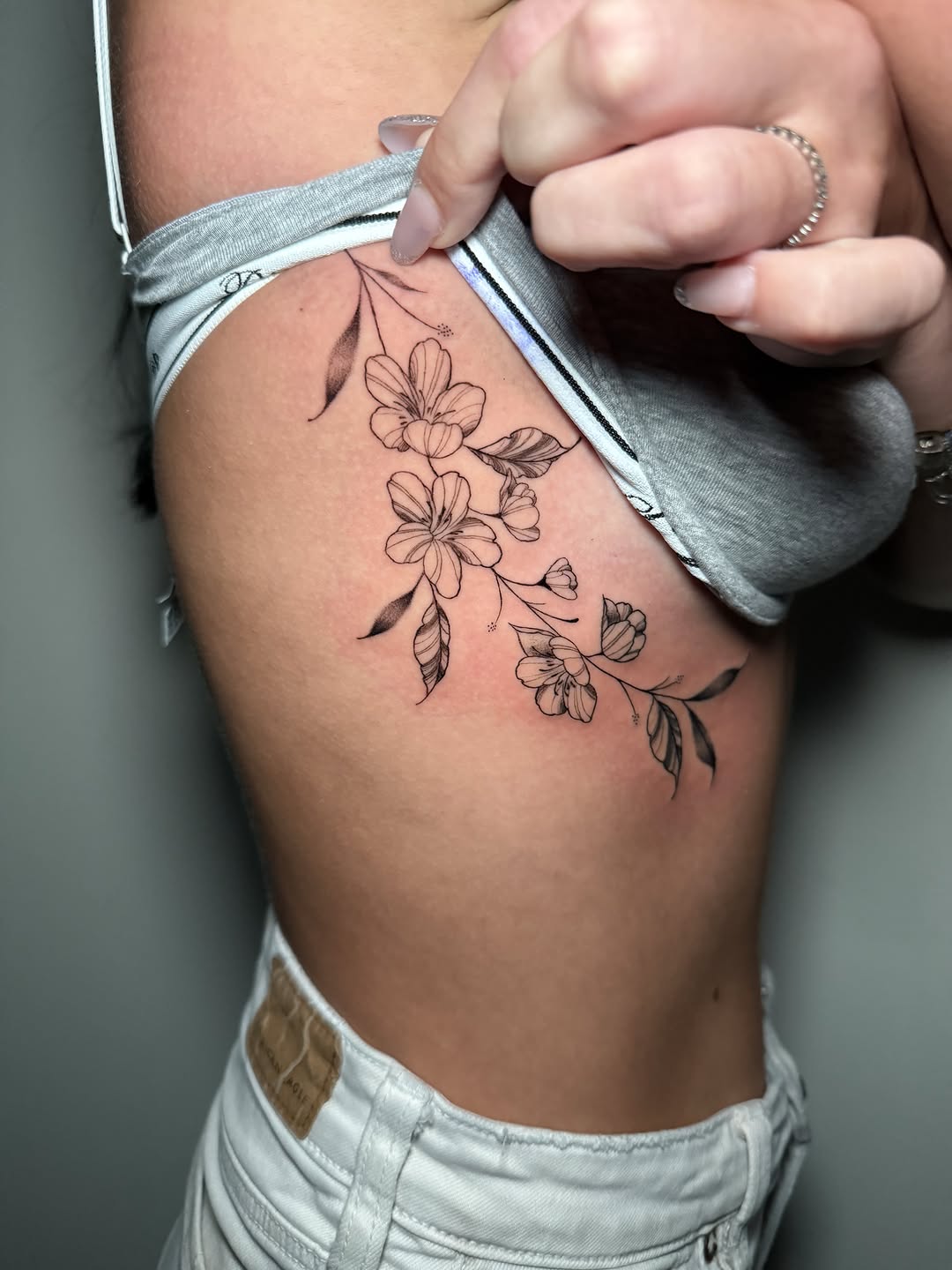 Tattoo by @gnat_art โ fine_line