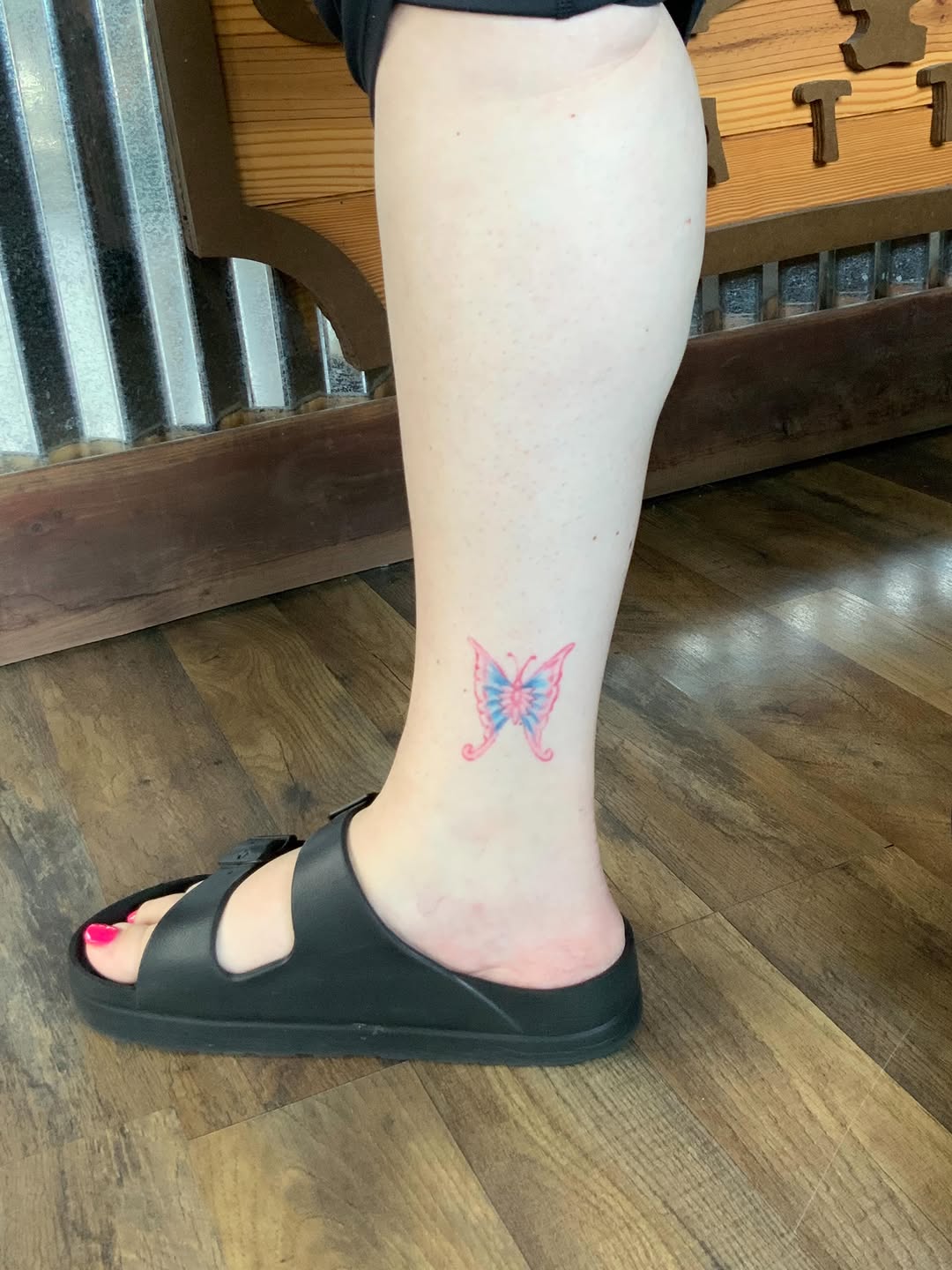 Tattoo by @waylenwaylen_ — fine_line