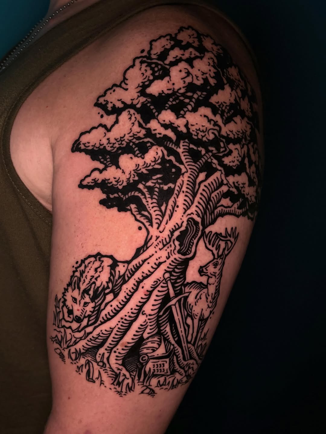 Tattoo by @jeremydrawsshit β blackwork