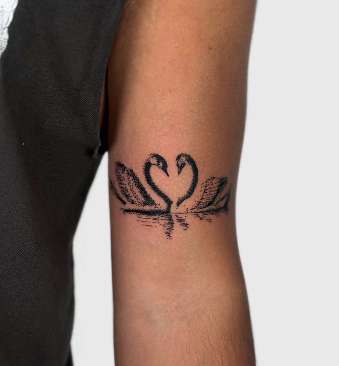 Tattoo by @nickyrose.tattoos โ fine_line, illustrative