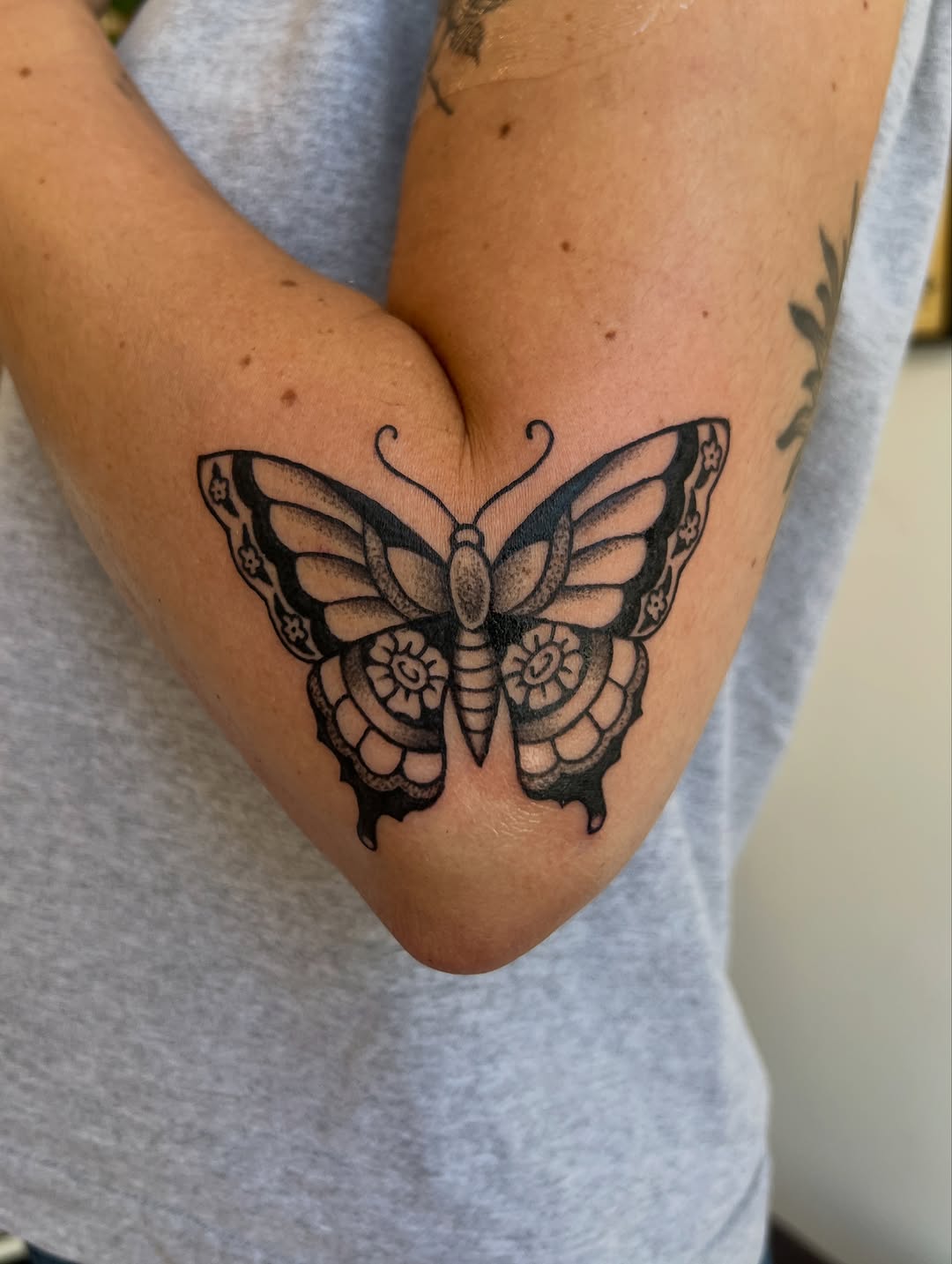 Tattoo by @syrenbier — american_traditional, illustrative