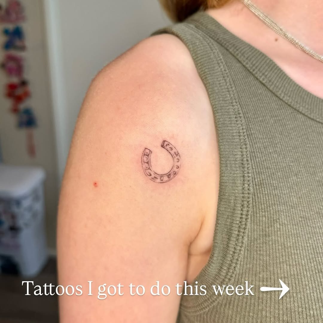 Tattoo by @peachykeentat — fine_line, illustrative