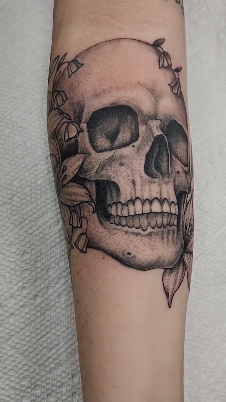Tattoo by @moesarthouston — realism, black_and_grey