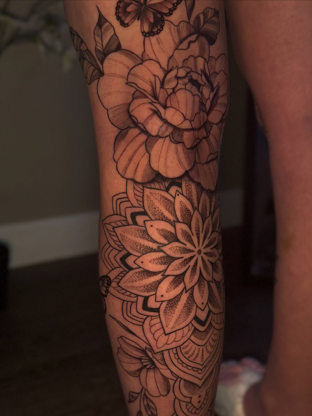 Tattoo by @inkbyhann β illustrative, dotwork