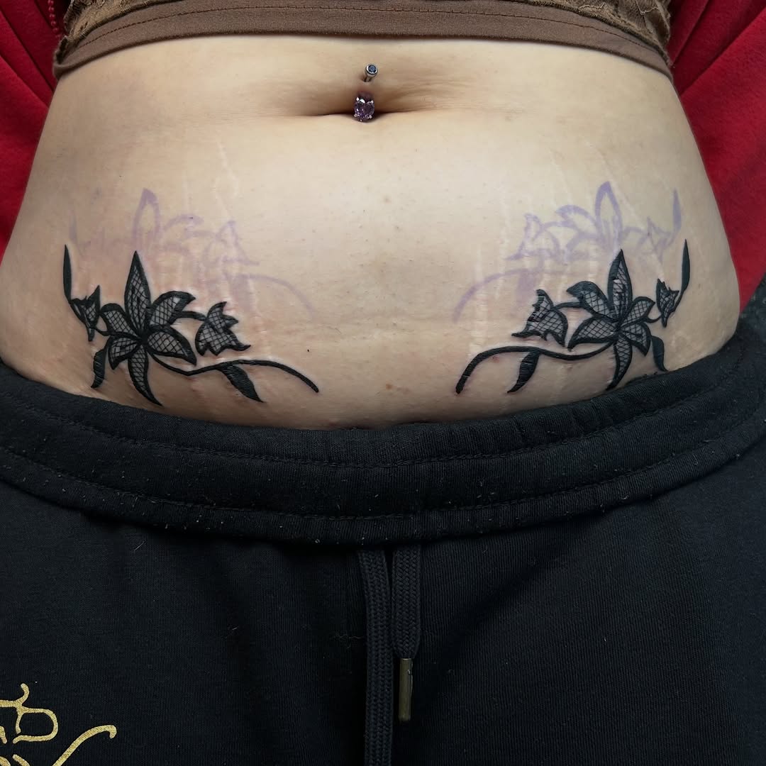 Tattoo by @kikicantdraw — blackwork, ornamental