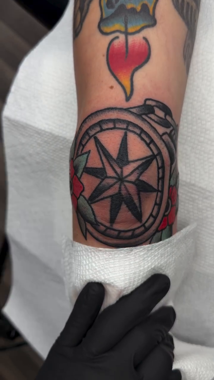Tattoo by @tatsbydonlee — american_traditional, illustrative