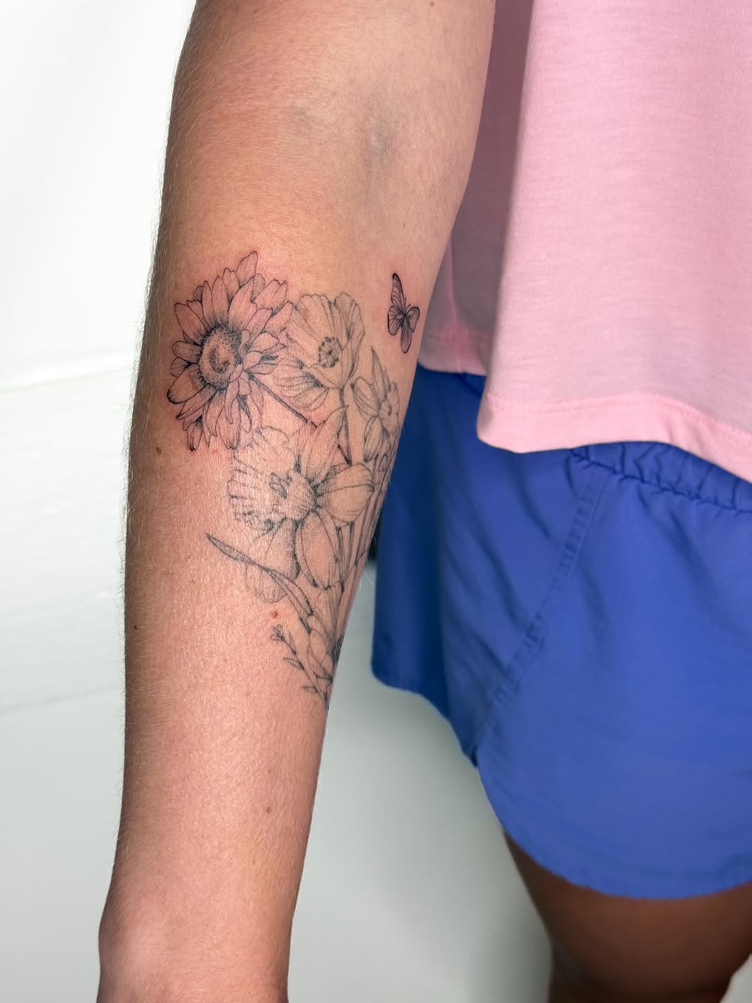 Tattoo by @marlomarquisetattoo β fine_line, illustrative