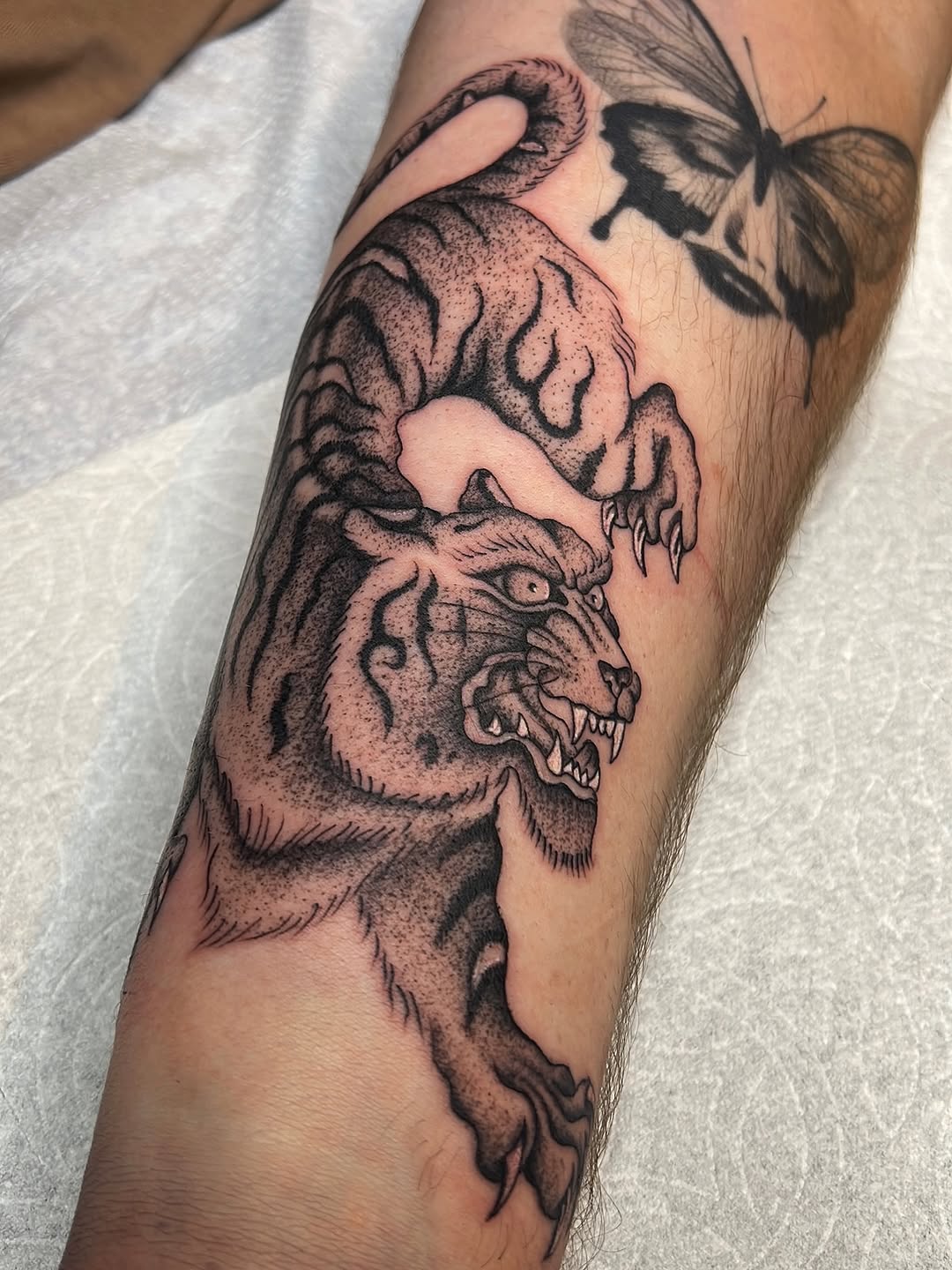 Tattoo by @gloomlacruz — blackwork