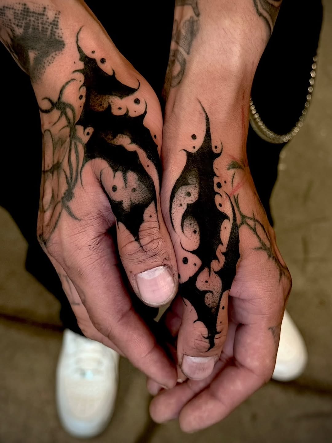 Tattoo by @desolate_tattoos — blackwork, illustrative