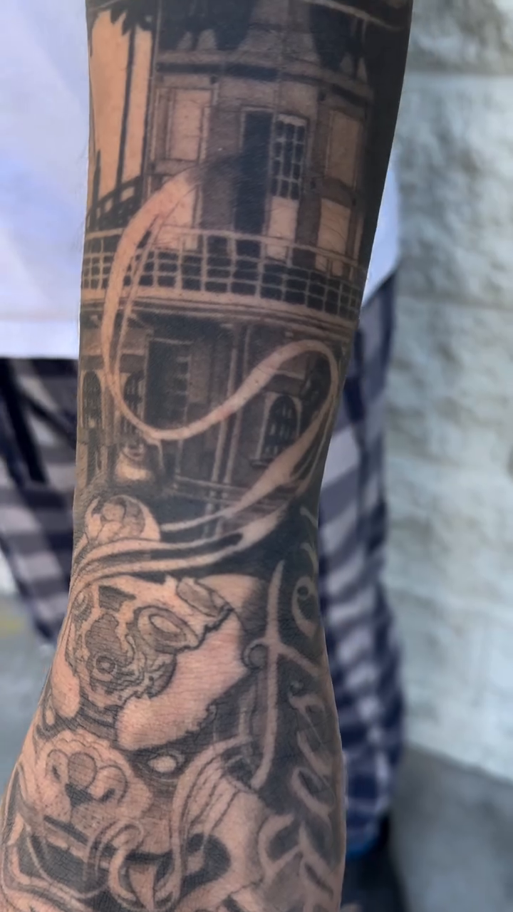 Tattoo by @mottatattoos โ japanese_irezumi, black_and_grey